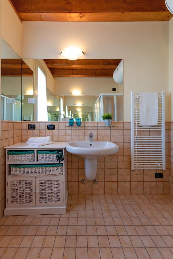 Borgo Del Torchio Apartments By Wonderful Italy Манерба дел Гарда Екстериор снимка